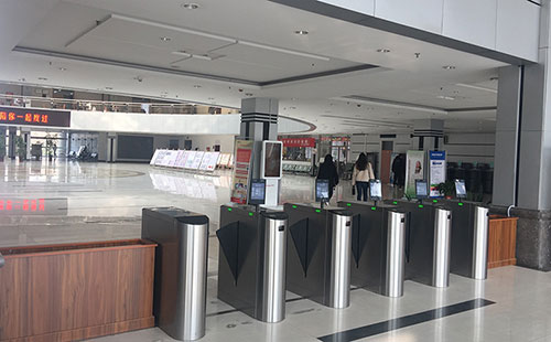 人脸识别系统在现代生活中的应用为什么越来越广泛？