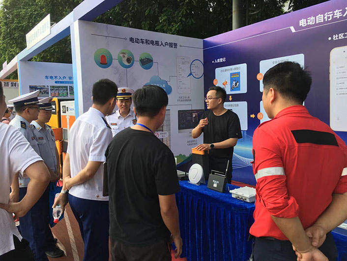 william威廉中文官网电动自行车入库管理系统亮相消防会，助力安全和便捷管理
